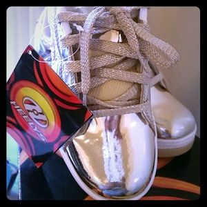 UNISEX "HEELYS" GOLD CHROME SNEAKERS
